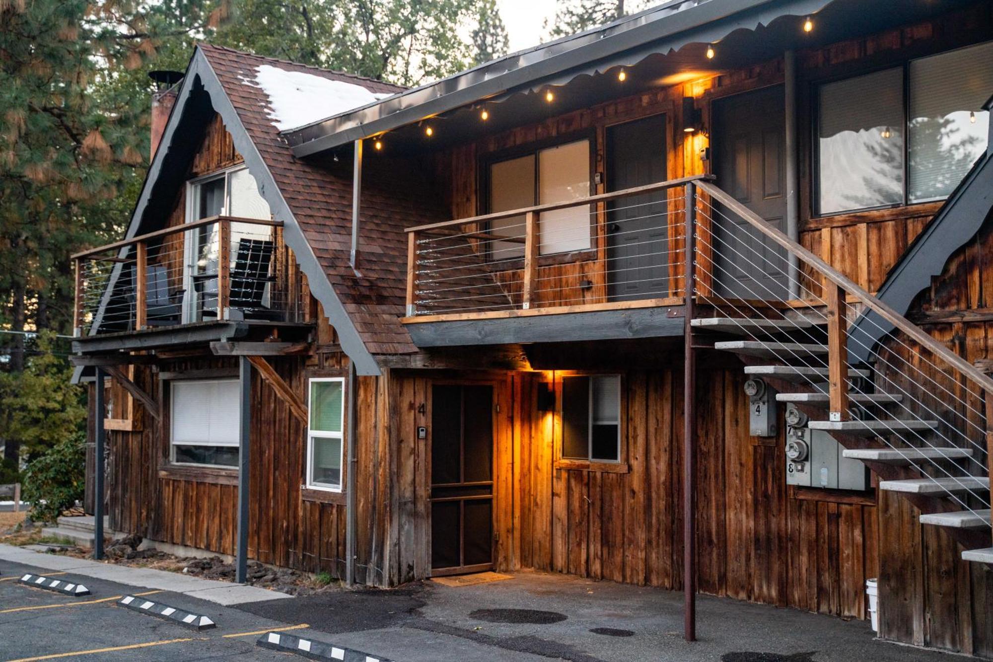 Basecamp Lodge Mount Shasta Room photo